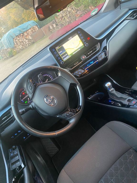 Image of Toyota C-HR