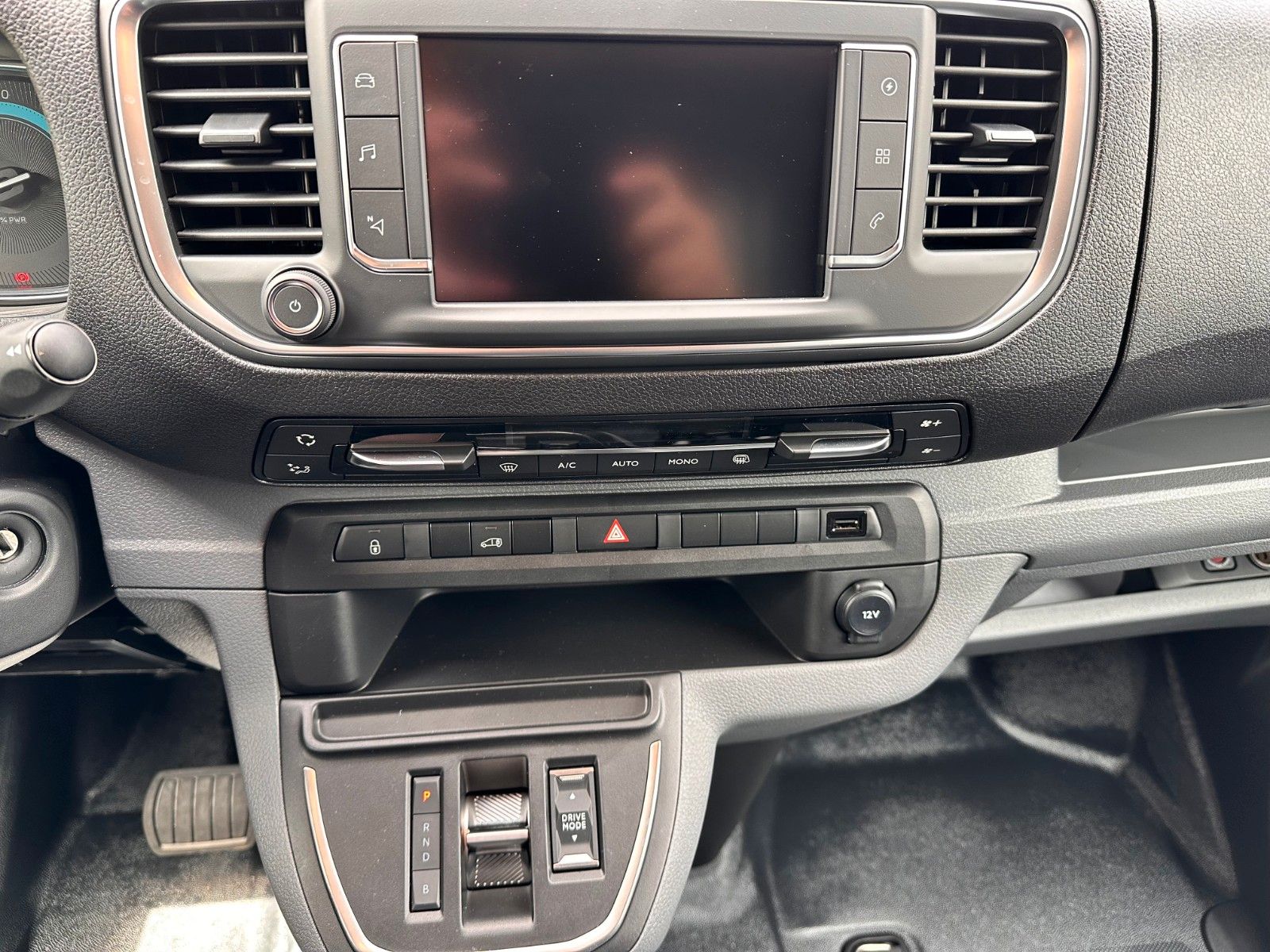 Fahrzeugabbildung Citroën e-Jumpy Kasten Club XL L3H1 75KWh