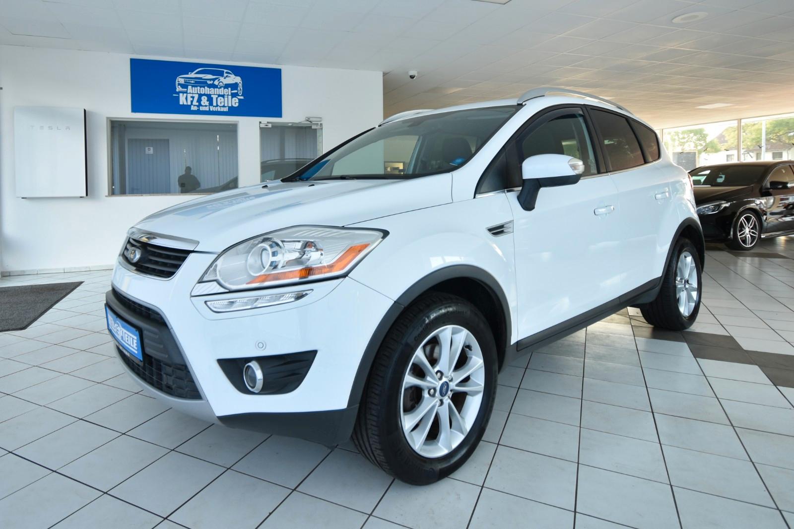 Ford Kuga Titanium SHZ 8xBereift Klima Tempomat Navi