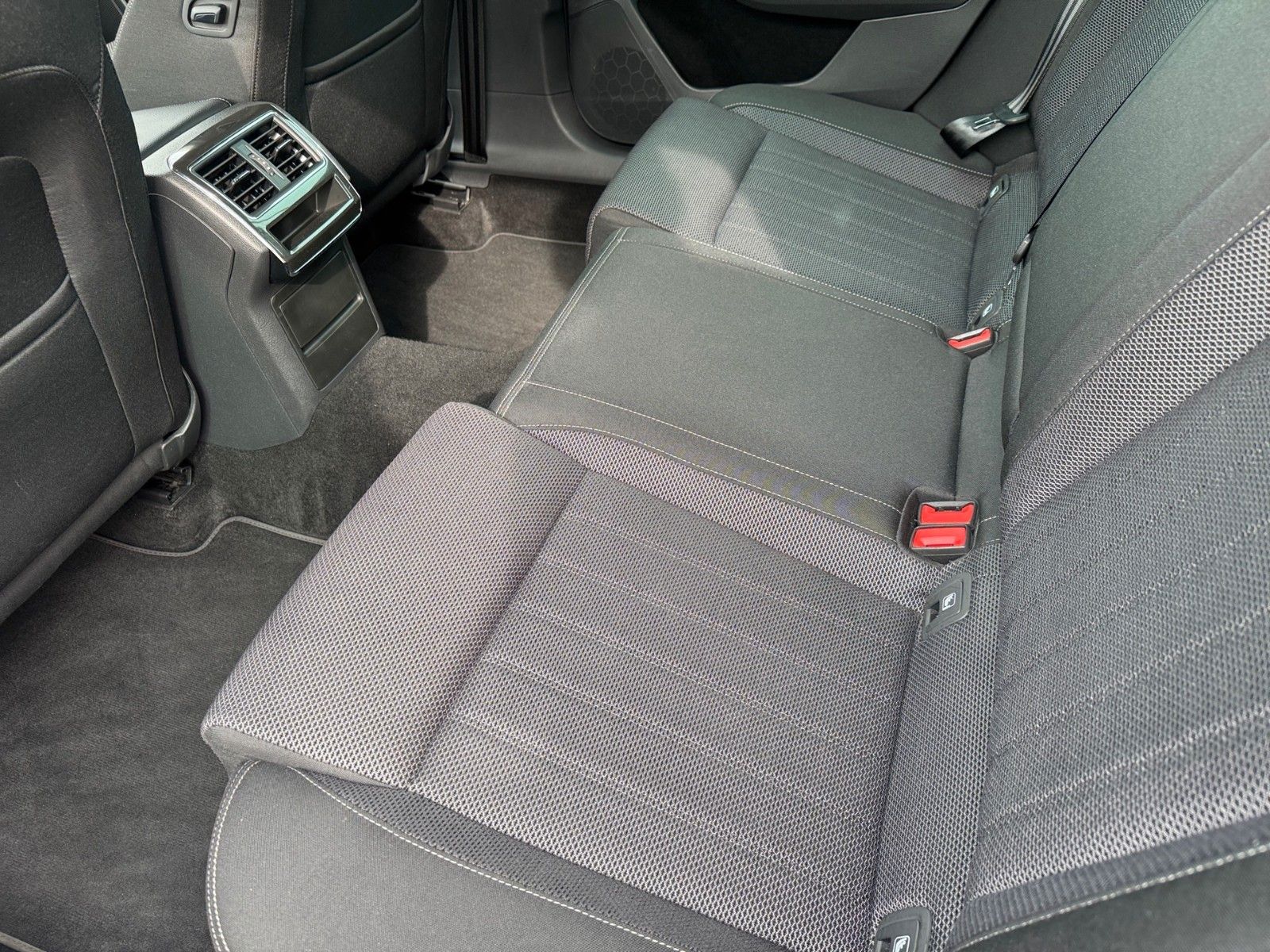 Fahrzeugabbildung SKODA Superb Combi Style 2.0 TDI
