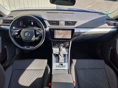 Fahrzeugabbildung Skoda Superb Combi Ambition iV Navi LED ACC Virtual