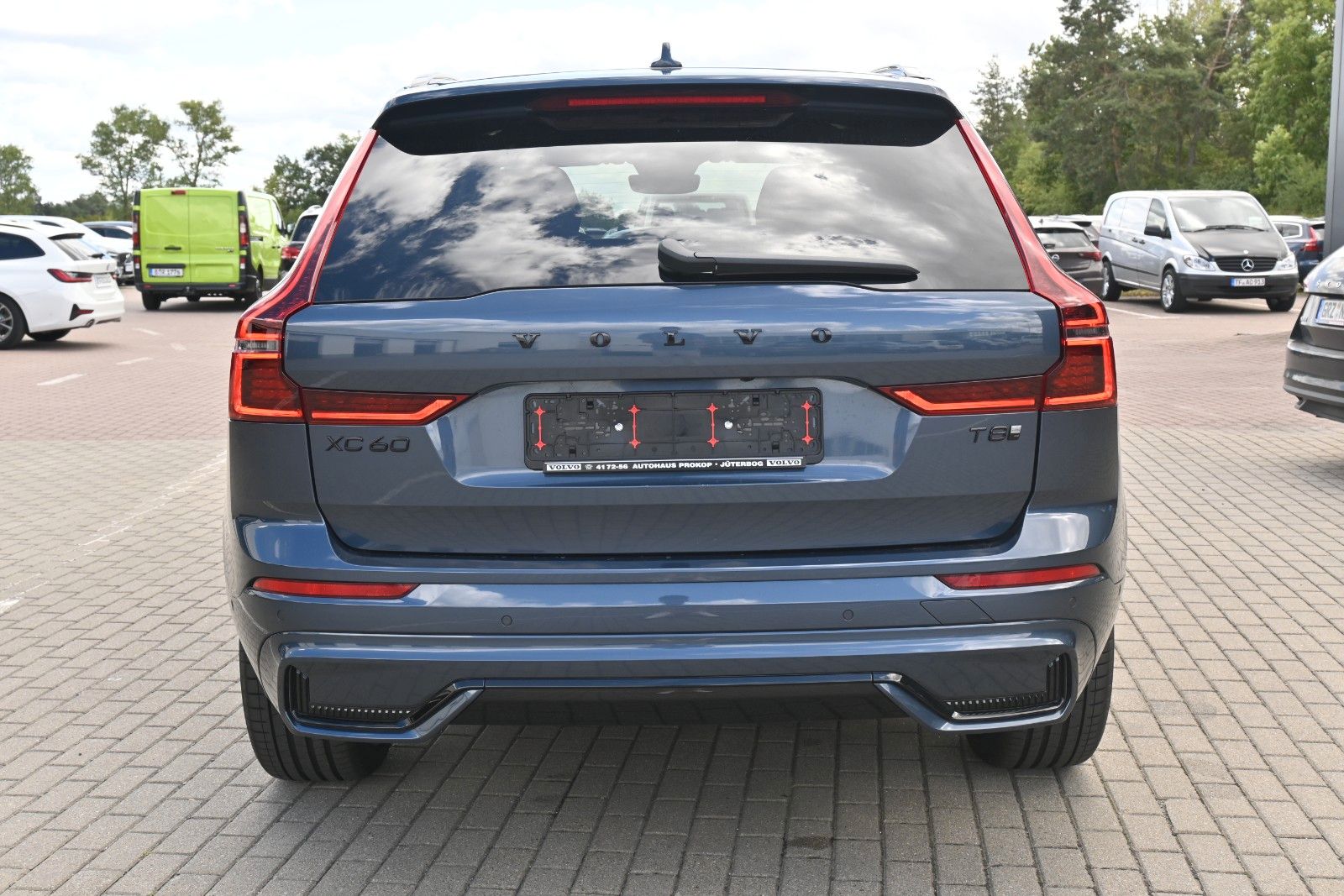 Fahrzeugabbildung Volvo XC60 T8 RC AWD Plus Black Edition*360*Facelift