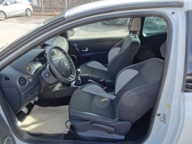 Fahrzeugabbildung Renault Clio III Renault Sport/Bastuck/Klima/Alu/