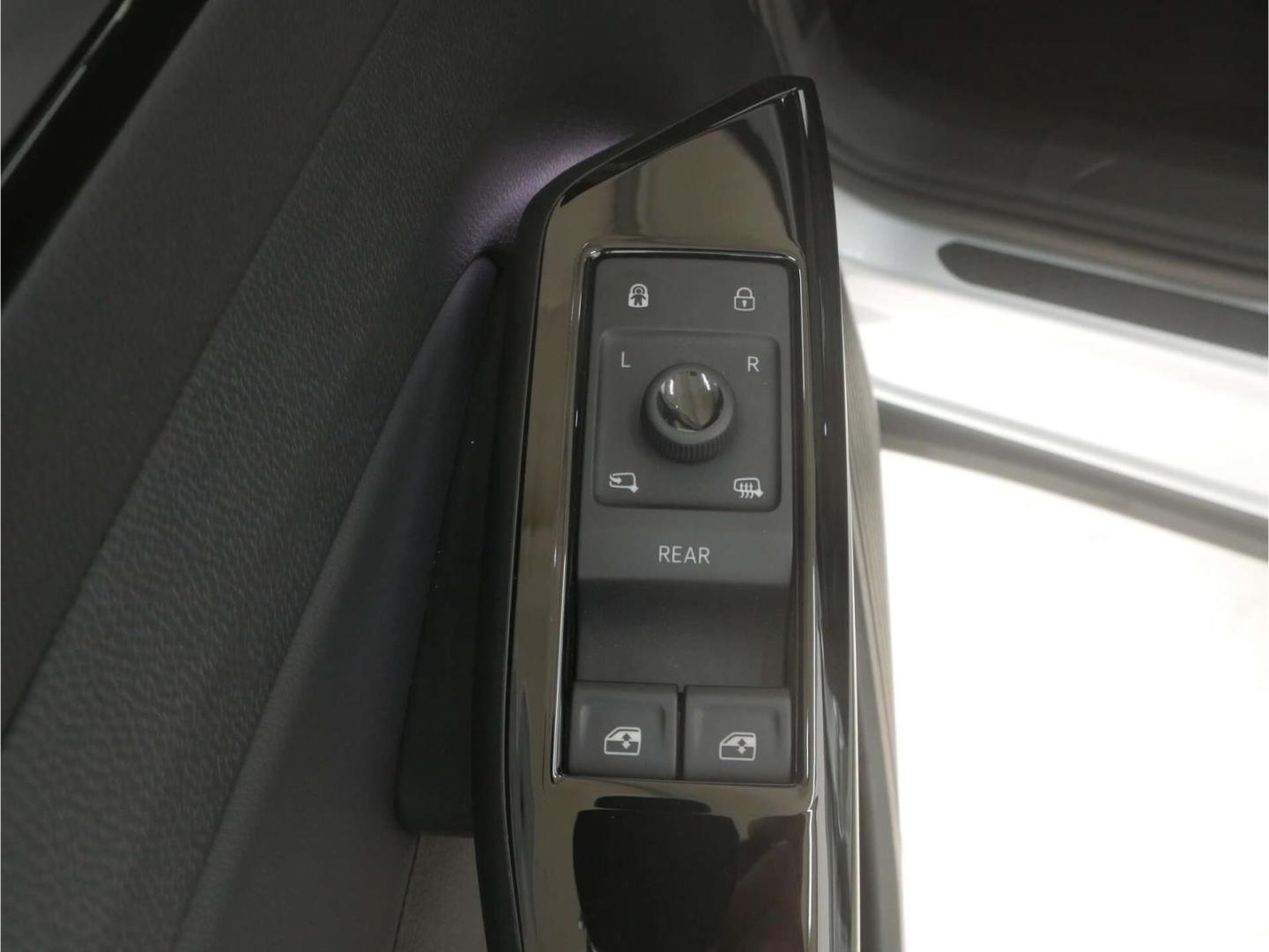 Volkswagen ID.5 GTX 77 kWh W-Pumpe/Pano/Matrix/NAV/Keyless, миниатюра 17