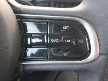 Fiat 500 e Icon KeyLess+Navi+LM+PDC+SoundSys+SpurH