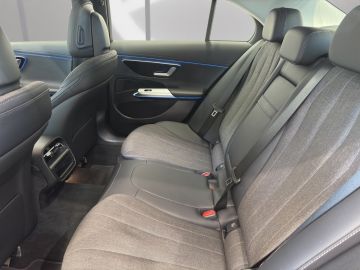 Mercedes E 200 - 6