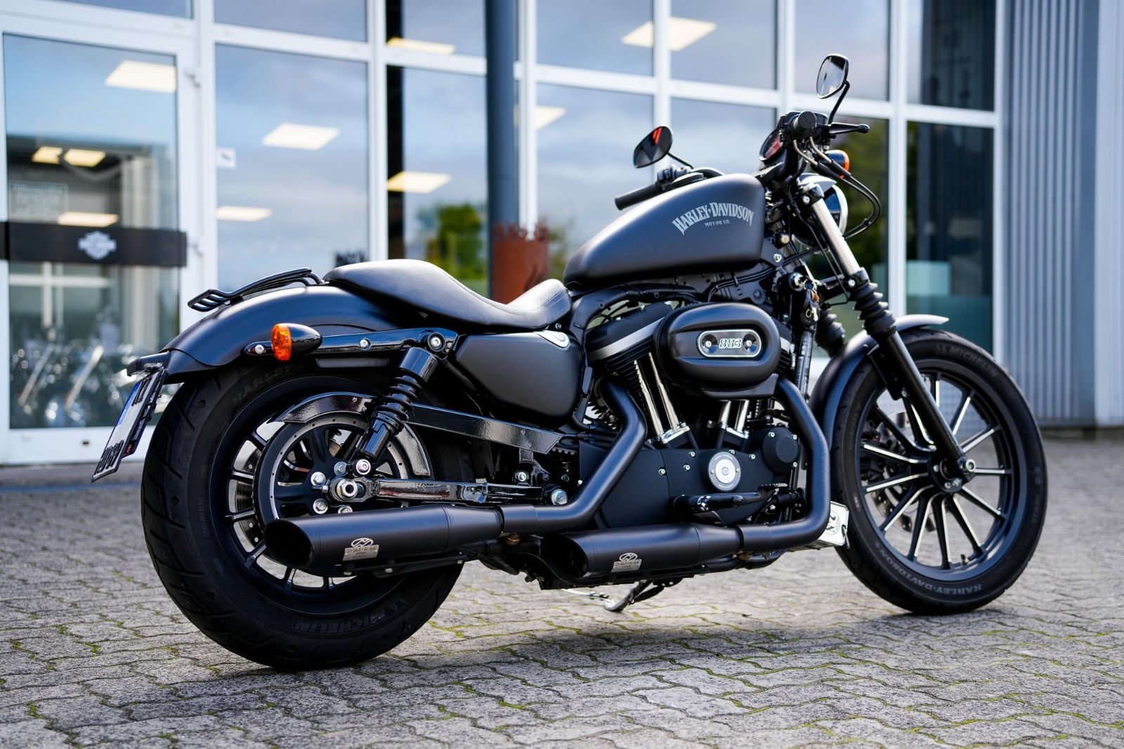 Fahrzeugabbildung Harley-Davidson XL883N Sportster Iron 883 - Jekill - 1. Hand