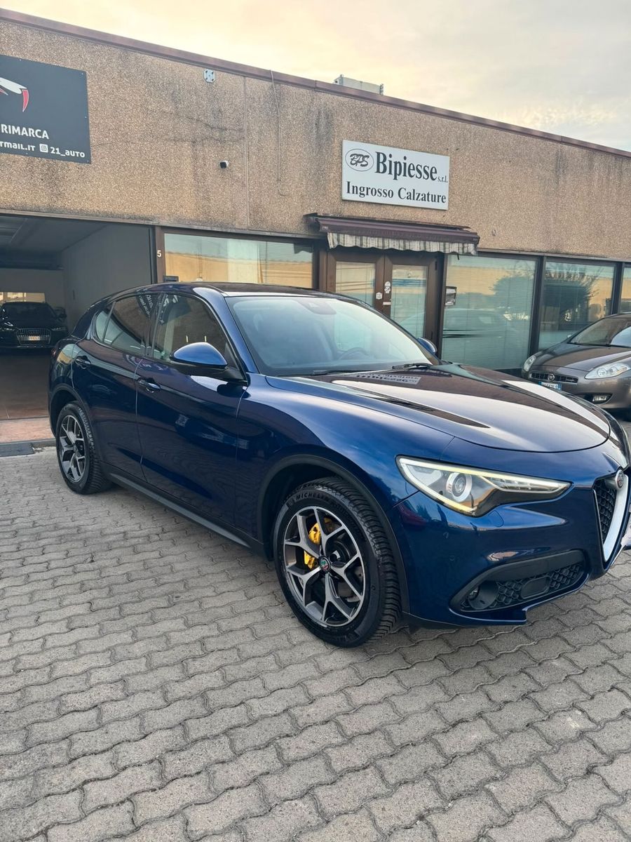 Alfa Romeo Stelvio 2.2 Turbodiesel 210 CV AT8 Q4 imagem 3