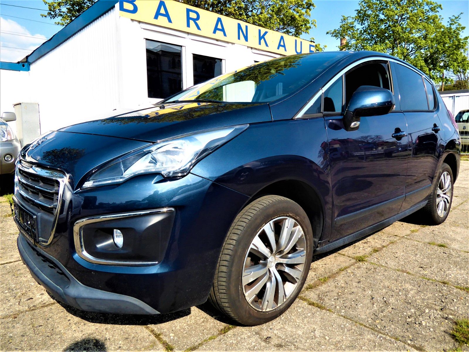 PEUGEOT 3008