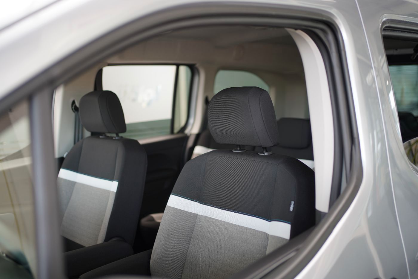 Fahrzeugabbildung Citroën Berlingo XL BlueHDi 130 Max Winter Paket Navi DA