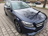 Mercedes-Benz C 350 - blaue Mercedes-Benz C 350