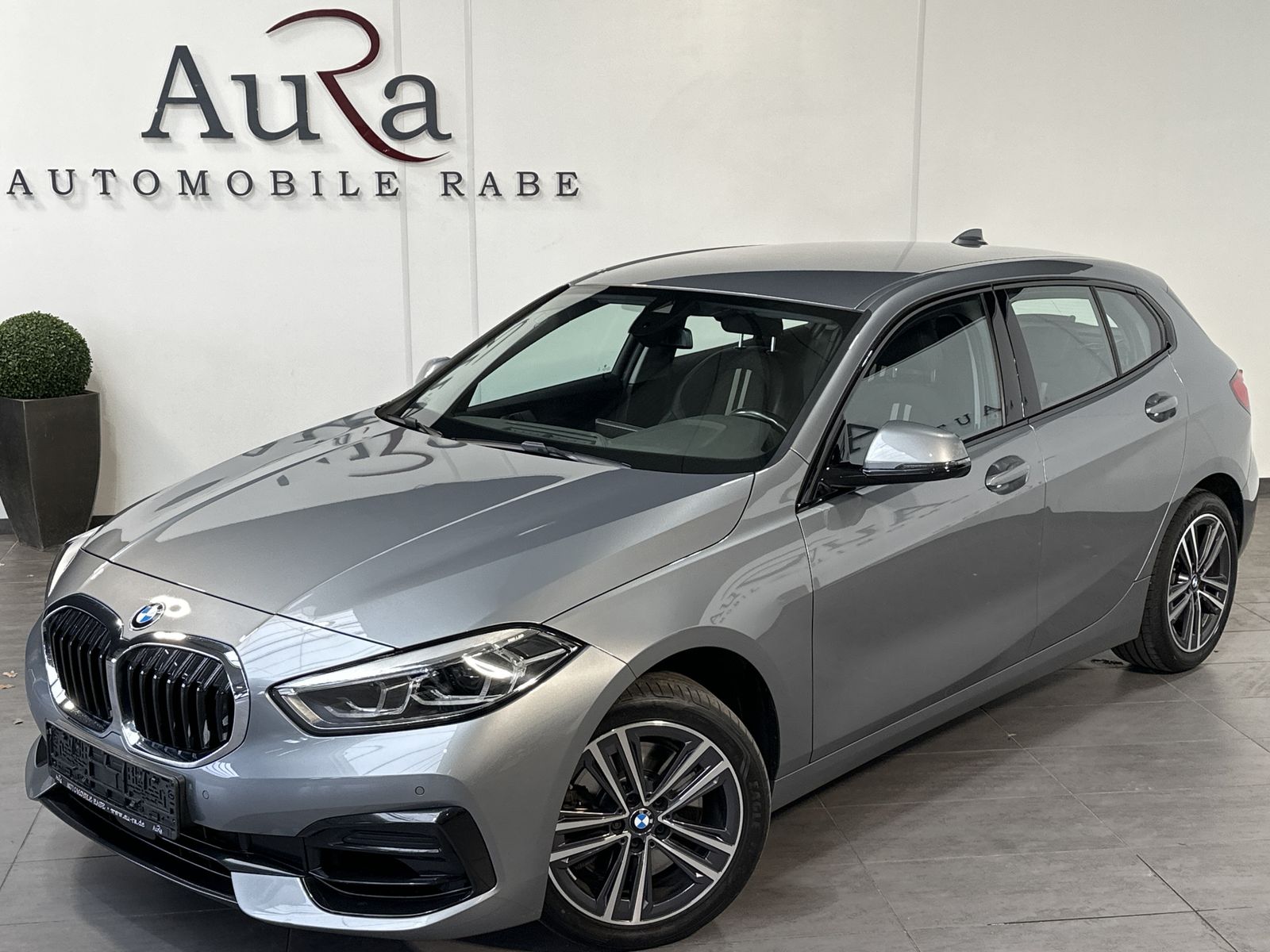 Fahrzeugabbildung BMW 120i Sport-Line NAV+LED+HIFI+DRASSISTANT+17ZO+PP