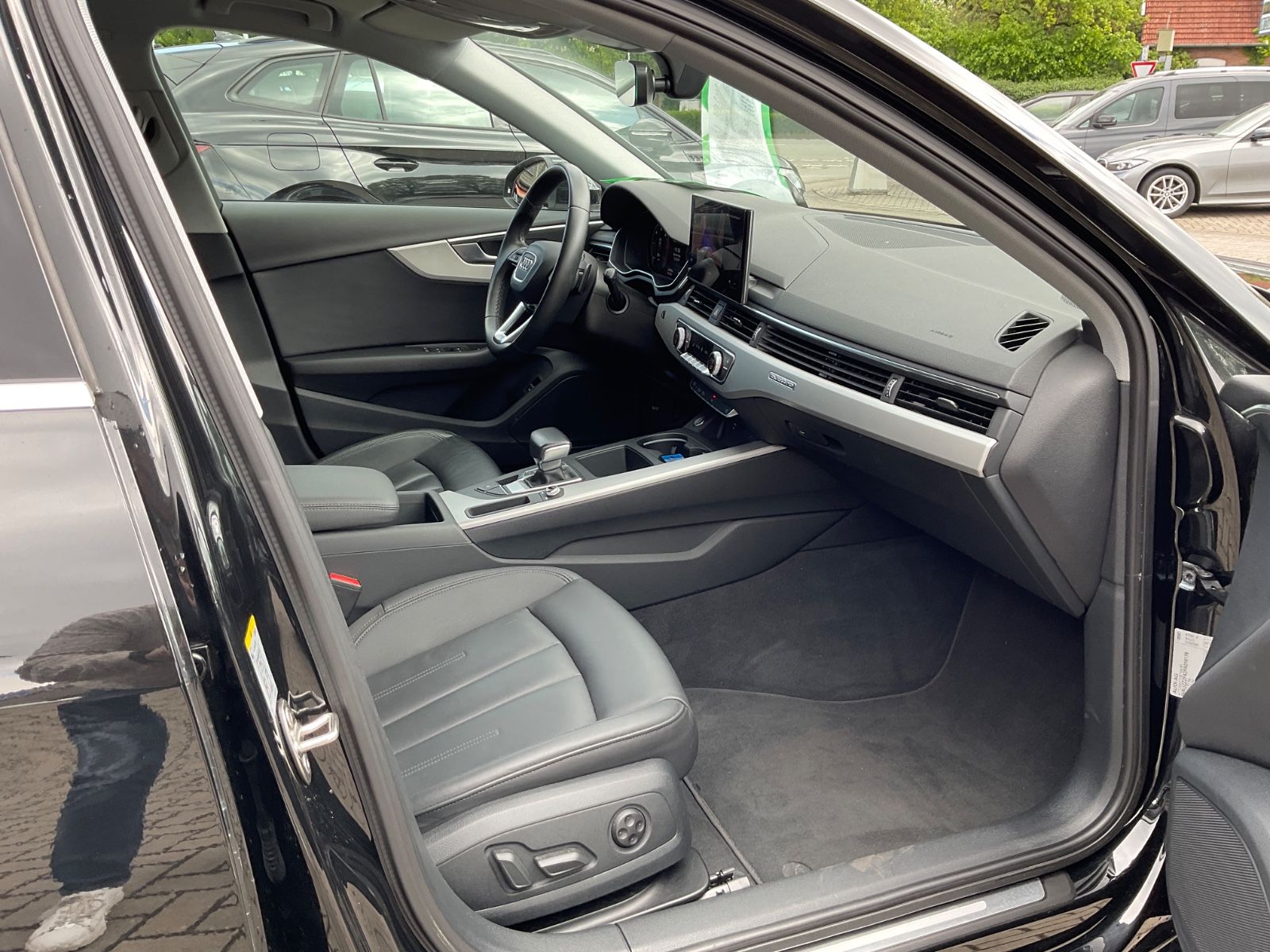 Fahrzeugabbildung Audi A4 Avant 40 TDI S tr. quattro,Kamera,Leder,ACC