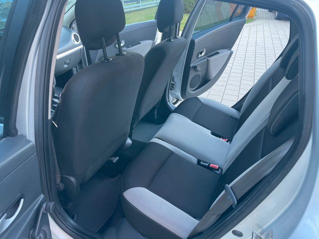 Fahrzeugabbildung Renault Clio Grandtour Expression(Tüv&Insp.neu)