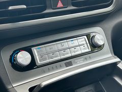 Fahrzeugabbildung Hyundai KONA EV Prime 150 kW *RW484KM*HeUp*Navi*LED*ACC*