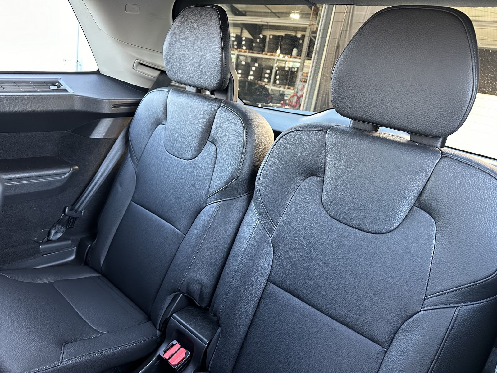 Fahrzeugabbildung Volvo XC90 R Design AWD 7-Sitzer NAV+LED+19ZO+ACC