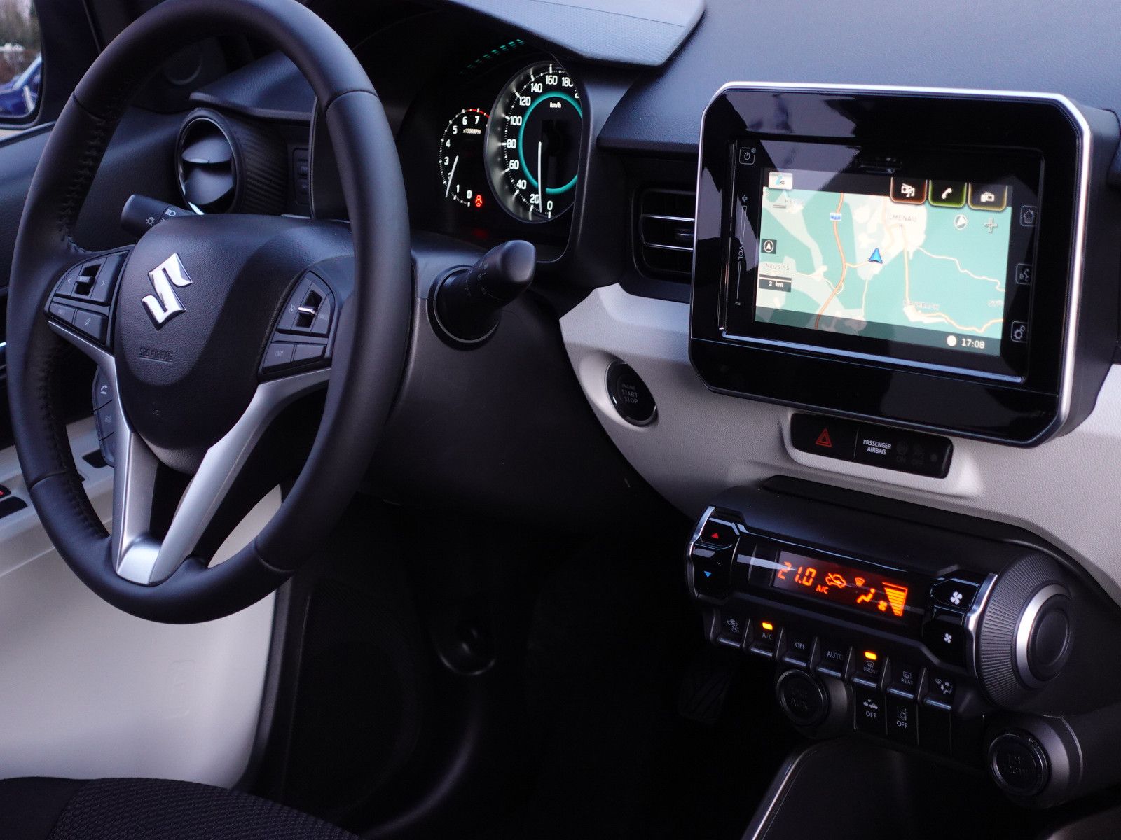 Fahrzeugabbildung Suzuki Ignis 1.2 DUALJET Comfort+ I. Hd RFK Navi App