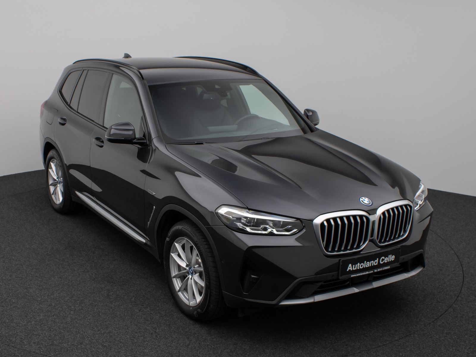 Fahrzeugabbildung BMW X3 xD30e Kamera HUD Lenkrhzg Stop&Go AHK Sport