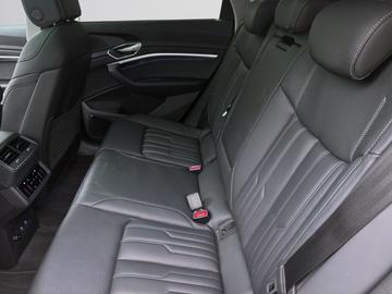 2024 AUDI Q8 E-TRON — миниатюра 15