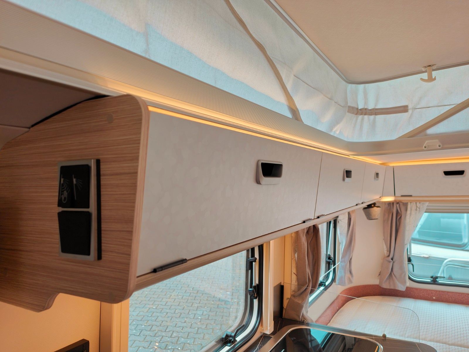 Fahrzeugabbildung HYMER / ERIBA / HYMERCAR Touring 530 Tango Red - JETZT 8.024€ SPAREN !!!