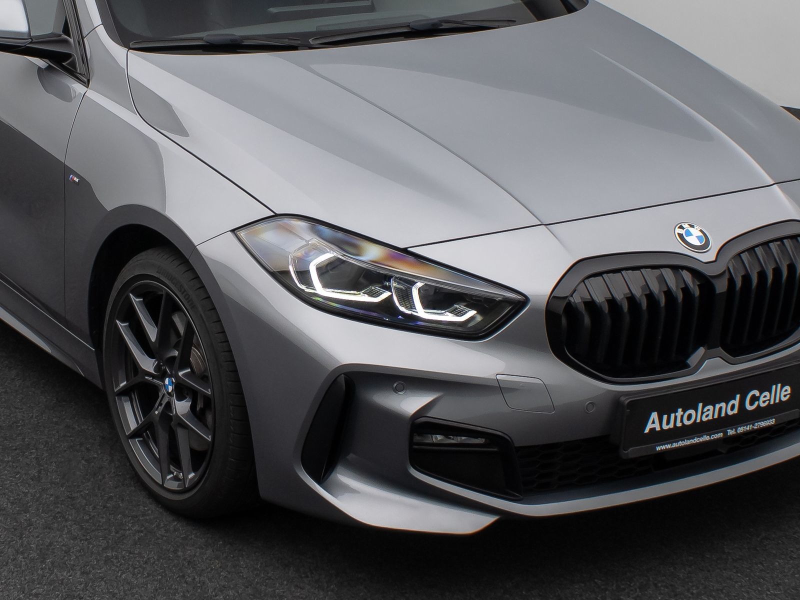 Fahrzeugabbildung BMW 120i M Sport Panorama PDC DAB Lenkrhzg Komfort