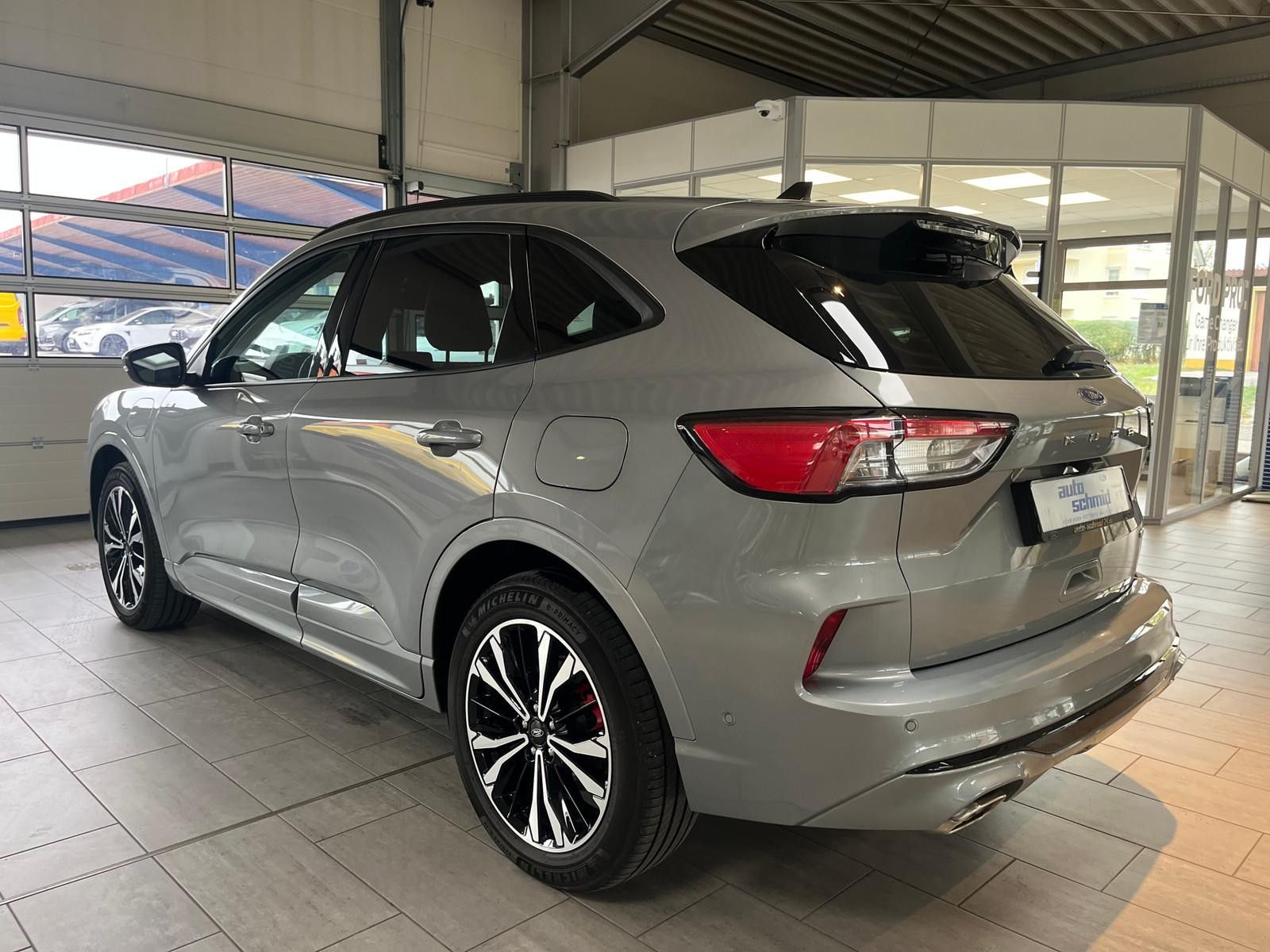 Ford Kuga PHEV Plug-In Hybrid ST-Line X imagem 2
