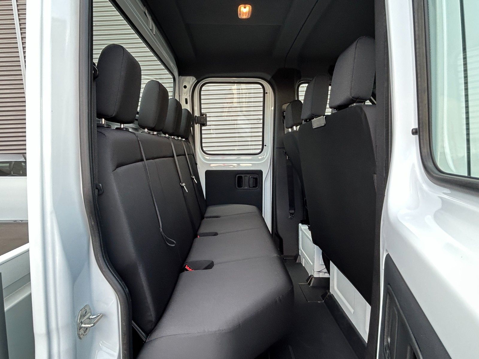 Fahrzeugabbildung Mercedes-Benz Sprinter 317 CDI 4325 DoKa Klima AHK Stdheiz