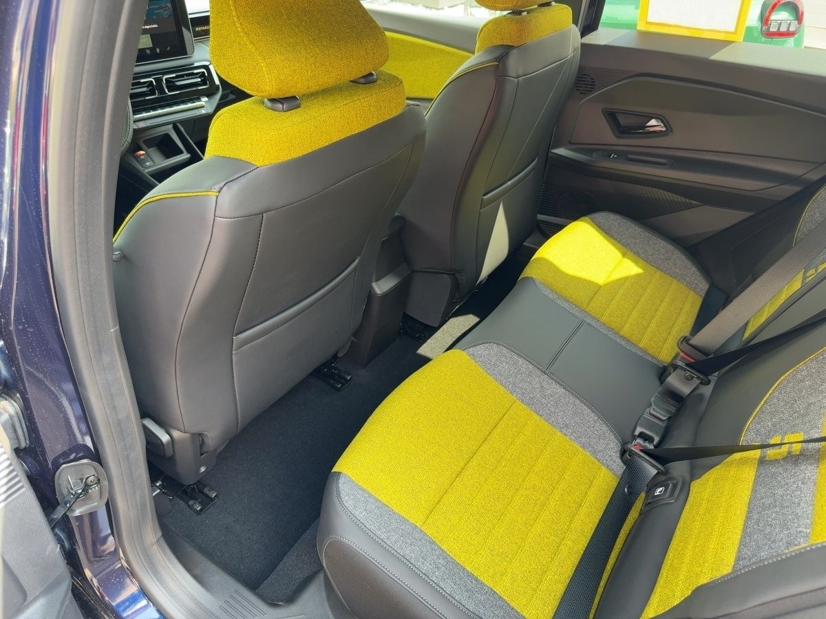 Fahrzeugabbildung Renault R 5 E-Tech elektrisch Iconic 150 Comfort Range
