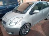 Toyota Yaris 1.3 5 porte Luna cambio automatico - Toyota Yaris Luna mit Benzin-Antrieb