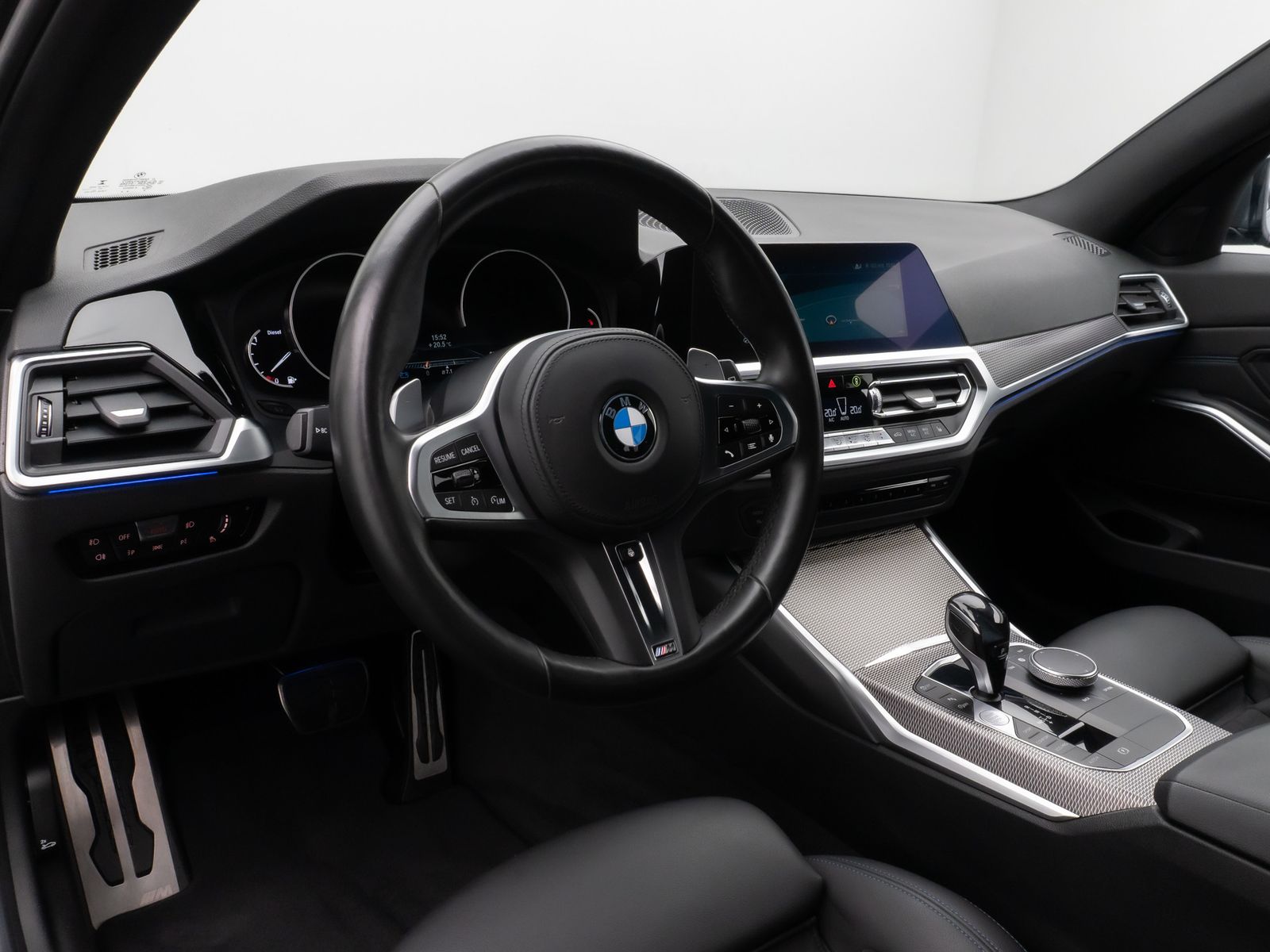 Fahrzeugabbildung BMW 330d M Sport HiFi Lenkradheiz AHK Komfort 18Zoll