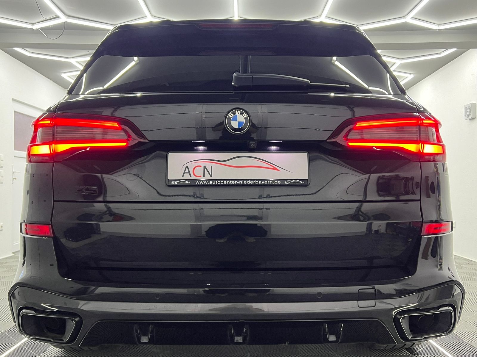 Fahrzeugabbildung BMW X5 xDrive 30 d M SPORT/DAB/AHK/ACC/360*/7-SITZER