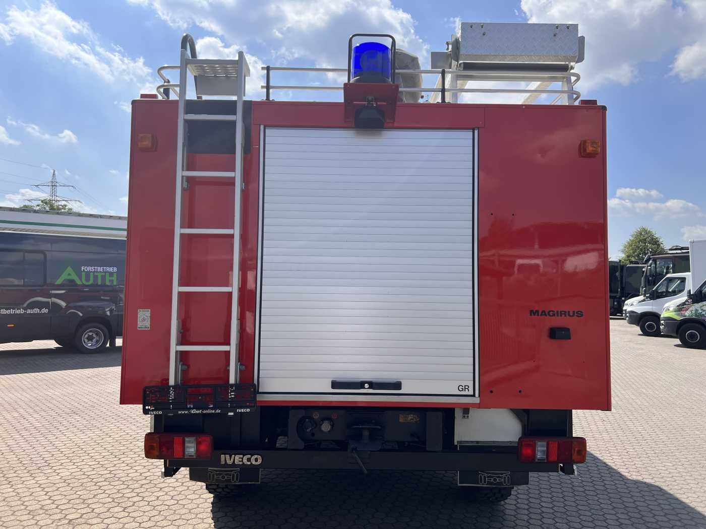 Fahrzeugabbildung Iveco 90-16 AW 4x4 LF8 Feuerwehr Standheizung 9 Sitze