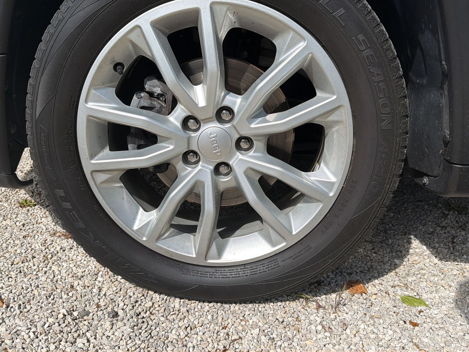 Fahrzeugabbildung Jeep Compass 1.3 T-GDI I4 LIMITED DCT 150PS Automatik