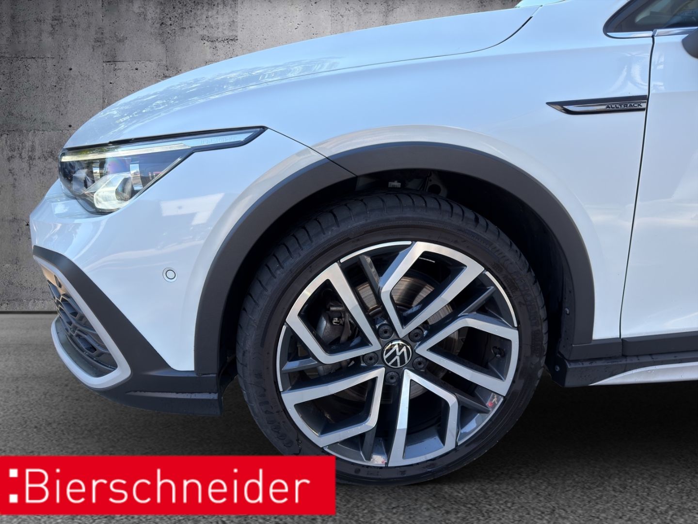 Volkswagen Golf Variant 8 2.0 TDI DSG 4Mo. Alltrack PANO AH imagem 3