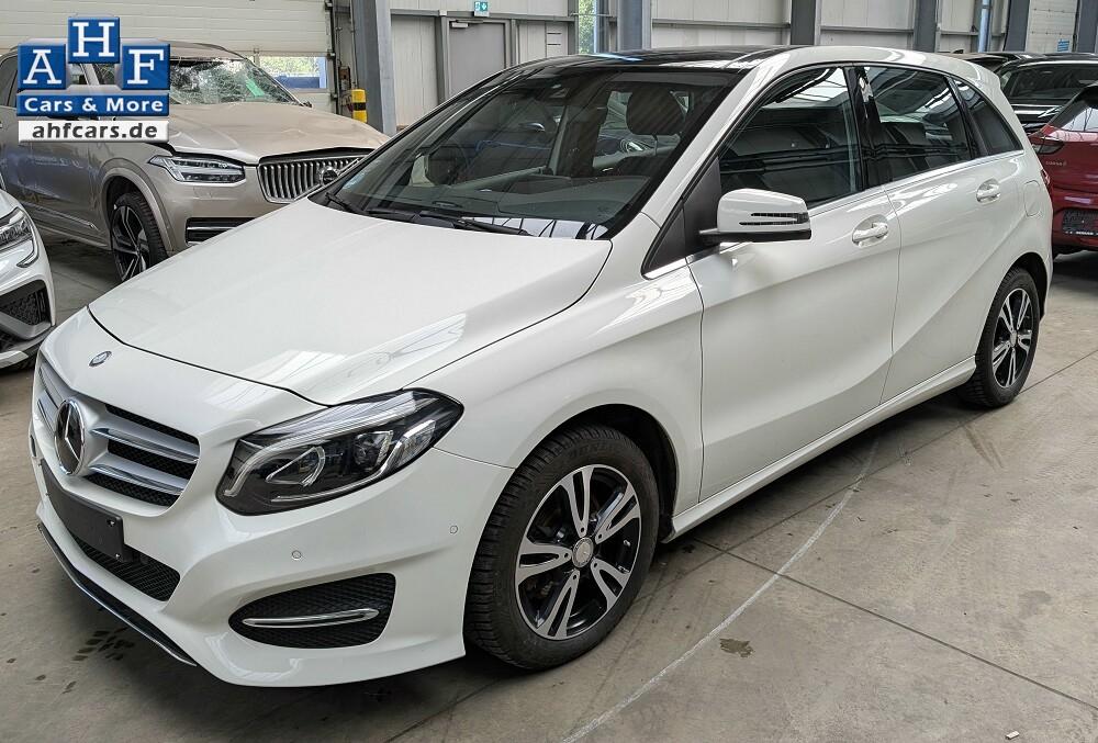 Mercedes-Benz B 200 d Urban PANO MEMORY R-KAM LED ACC