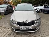 Skoda Octavia Combi Solution Autom 1 Hand - Skoda Octavia Gebrauchtwagen in Stuttgart
