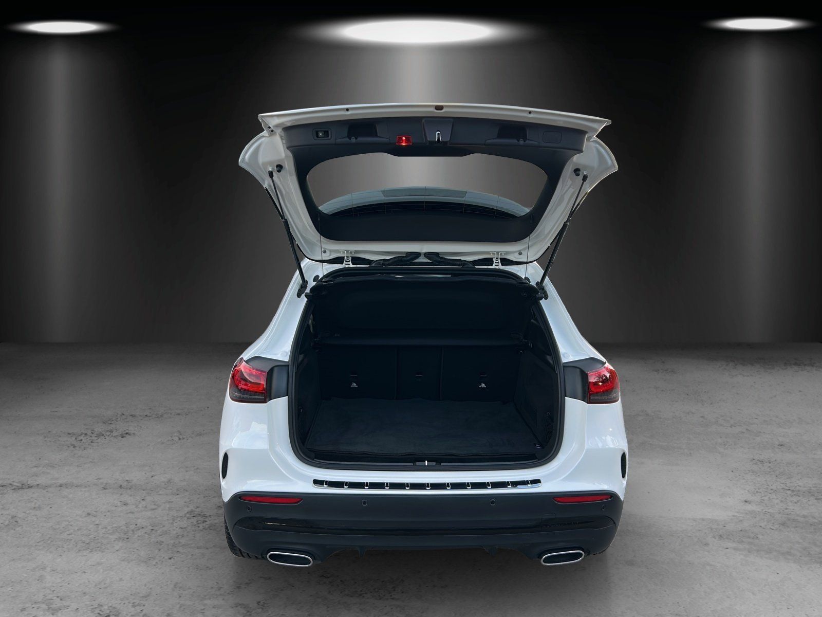 Fahrzeugabbildung Mercedes-Benz GLA250 4M AMG Pano DISTRO Standhz AHK Burme MLED