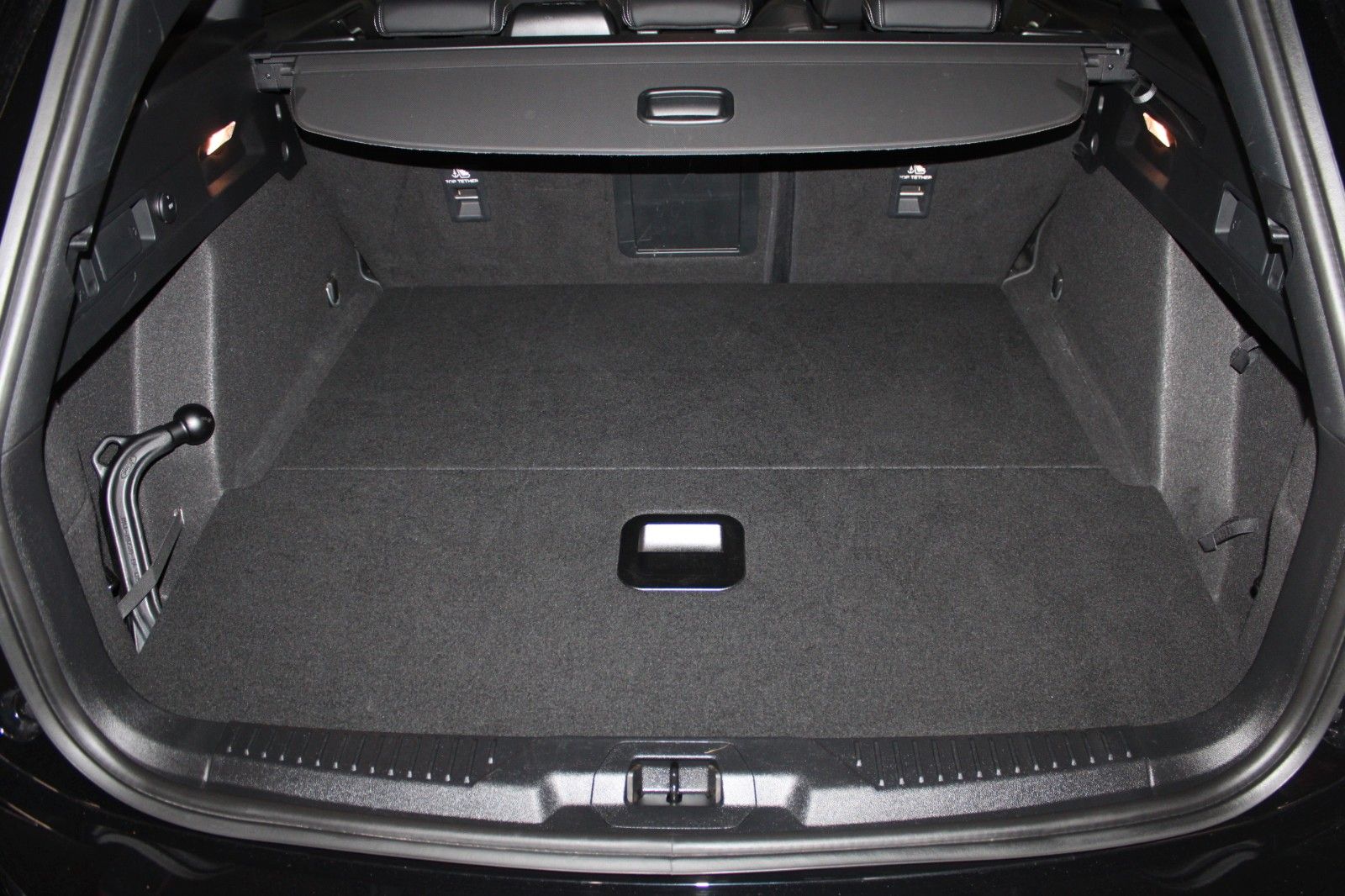 Fahrzeugabbildung Ford Focus ST Turnier Automatik LED AHK ACC CAM uvm