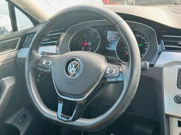 Volkswagen Passat Variant - 8