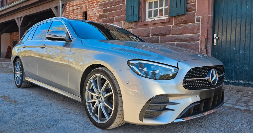 Mercedes-Benz E 220