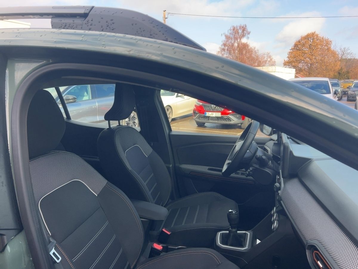 Fahrzeugabbildung Dacia Sandero Stepway Expression+ TCe 110 SHZ Kamera