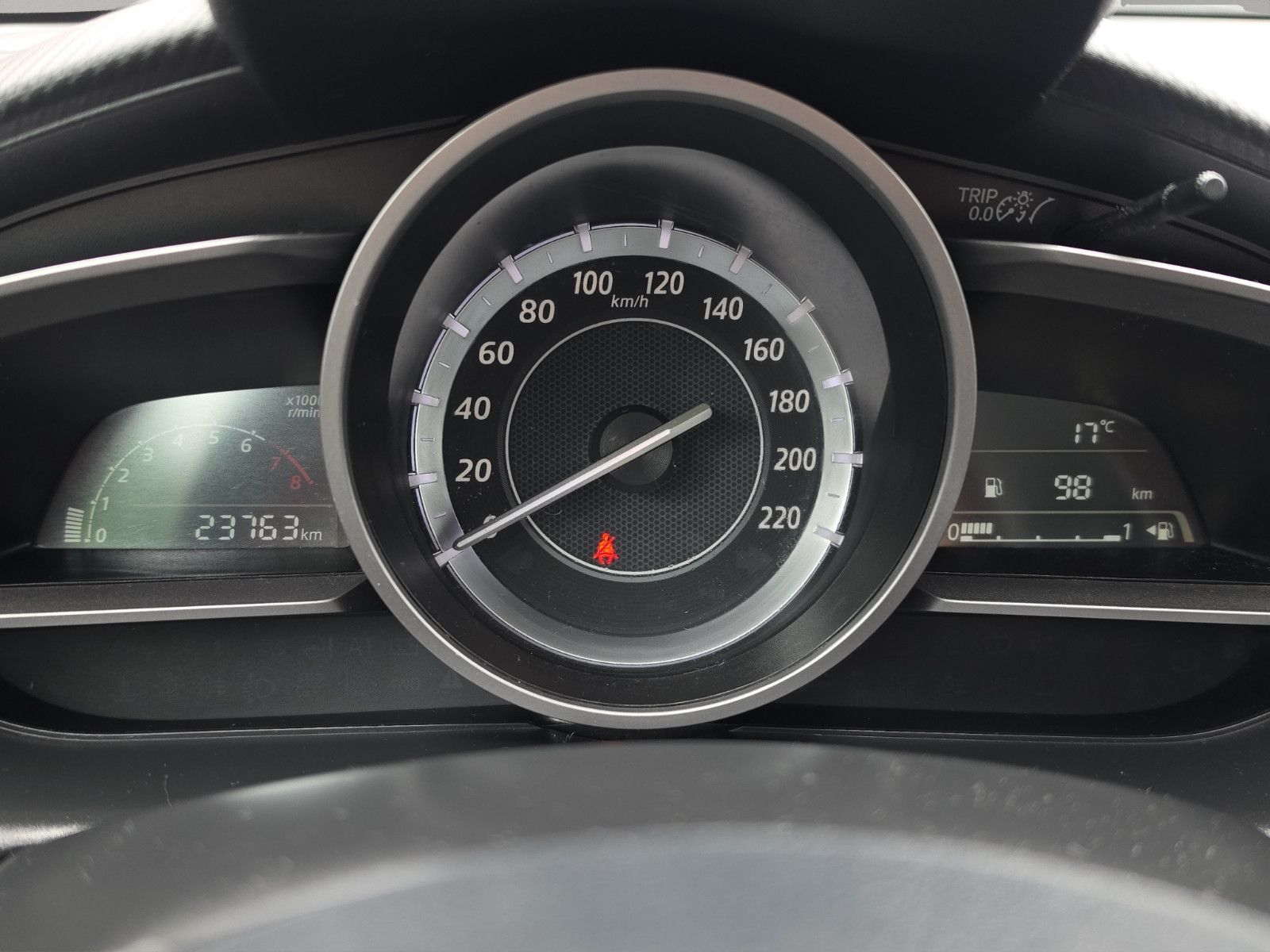 Fahrzeugabbildung Mazda 2 Lim. Center-Line AUS 1.HAND NUR 23 TSD. KM