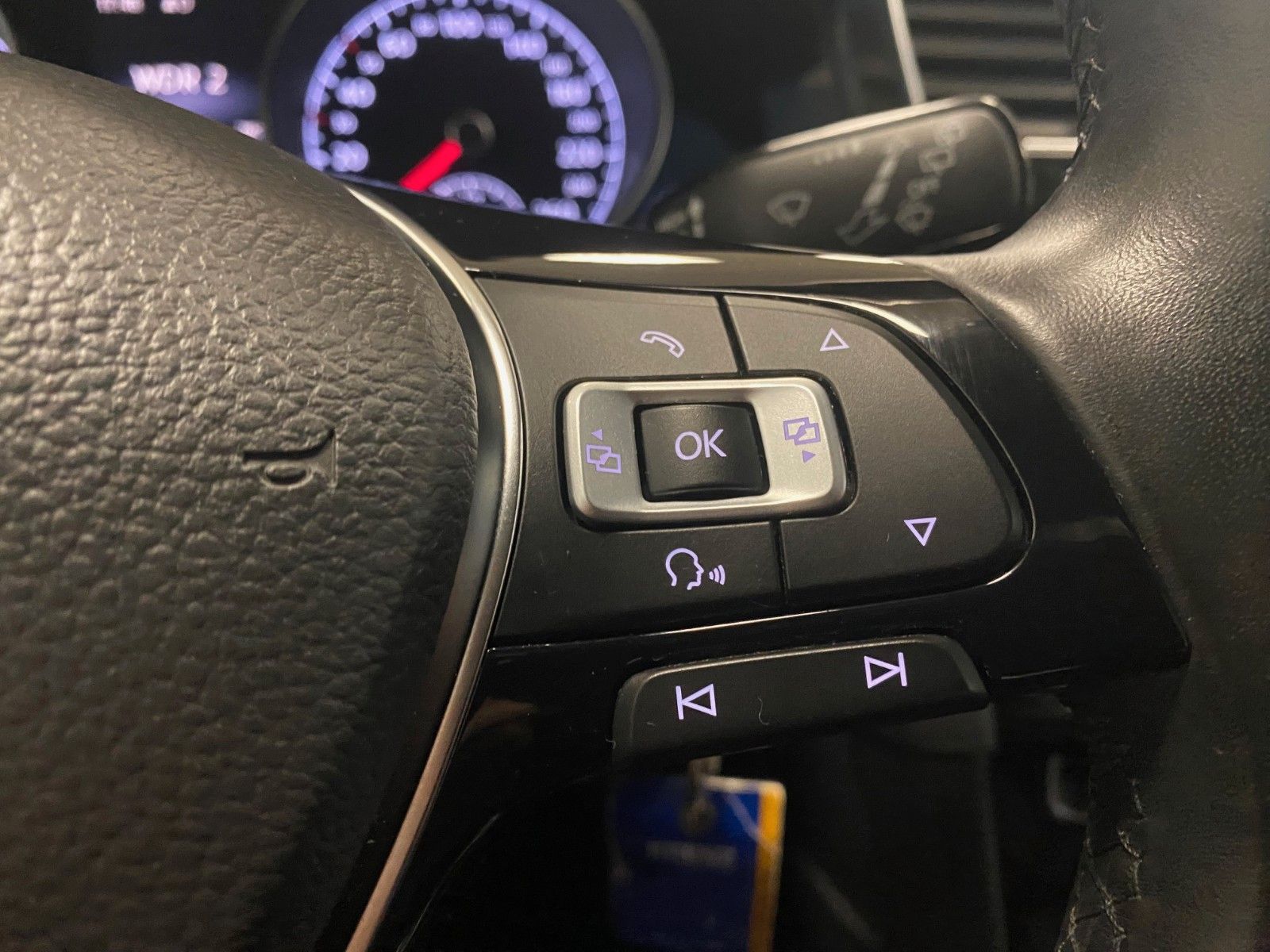 Fahrzeugabbildung Volkswagen Golf 7 1.4 TSI Highline+NAVI+ACC+ergoACTIVE+PDC+