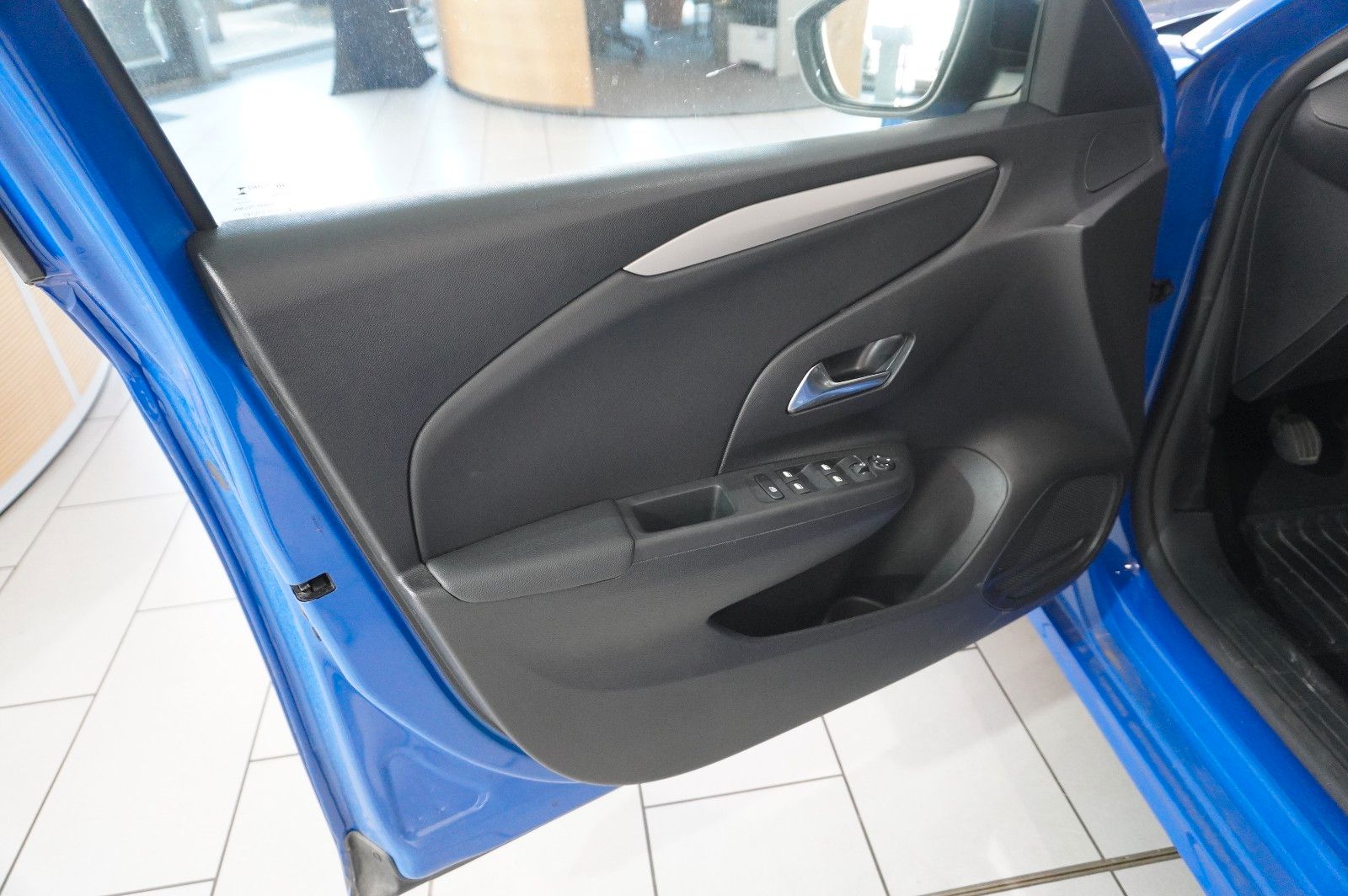 Fahrzeugabbildung Opel Corsa F 1.2 FACELIFT NAVI/LED/KAMERA/VIRTU./DAB+