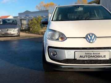 Volkswagen Up! cross*