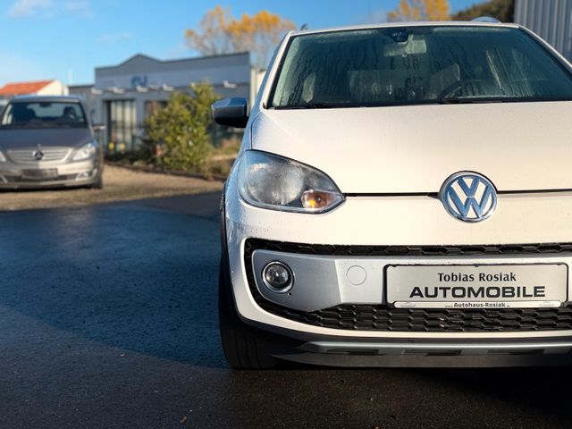 Volkswagen Up! cross*
