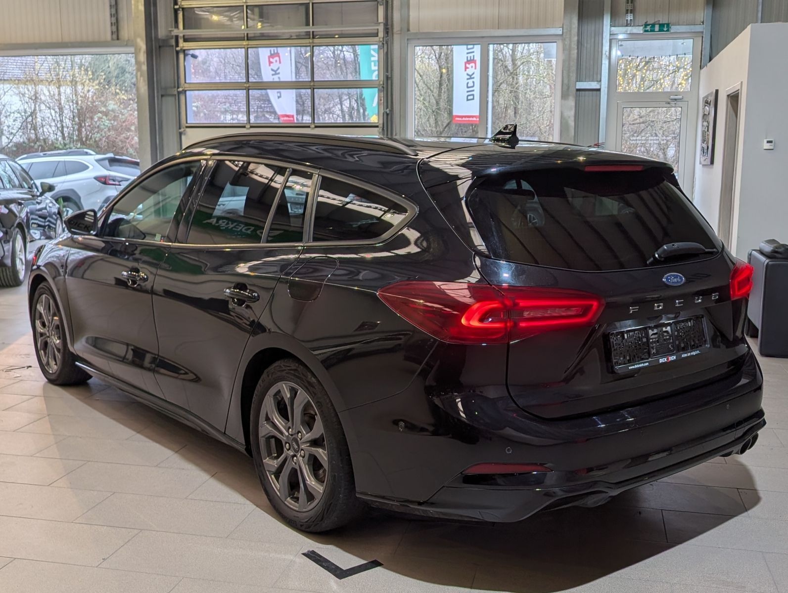 Fahrzeugabbildung Ford Focus 1.0 EcoBoost ST-Line ACC LED Styling-Paket