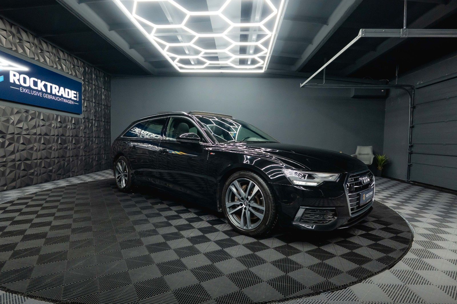 Fahrzeugabbildung Audi A6 Avant 45 TDI quattro Sport design *Pano*ACC*