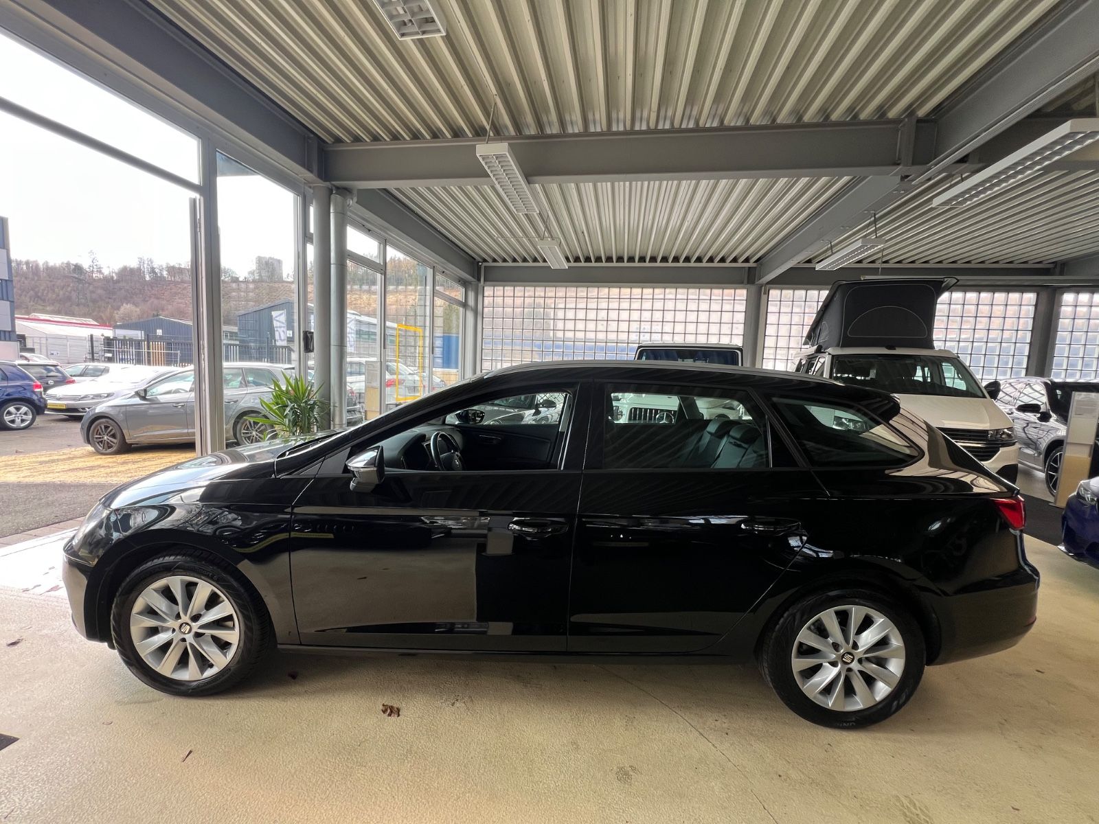 Fahrzeugabbildung SEAT Leon ST 1.4 TSI Style * 1.HAND *ALCANTARA*NAVI*
