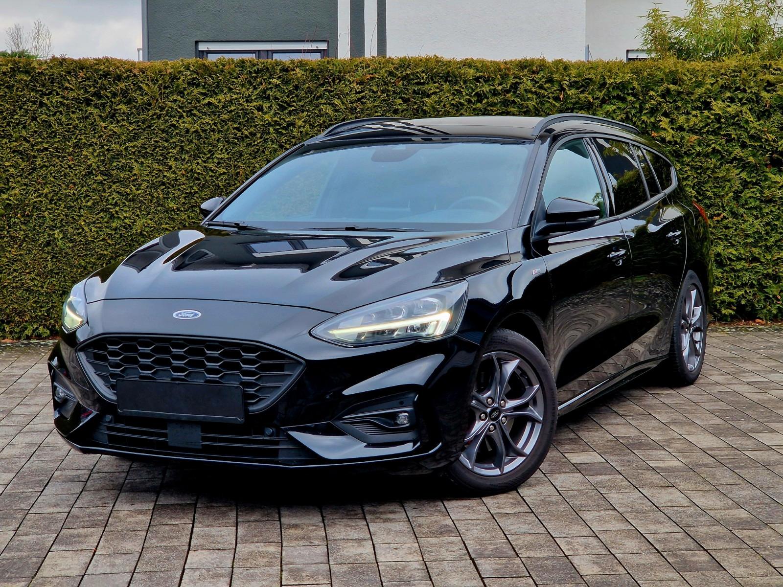 Ford Focus Turnier ST-Line X Automatik | AHK | LED